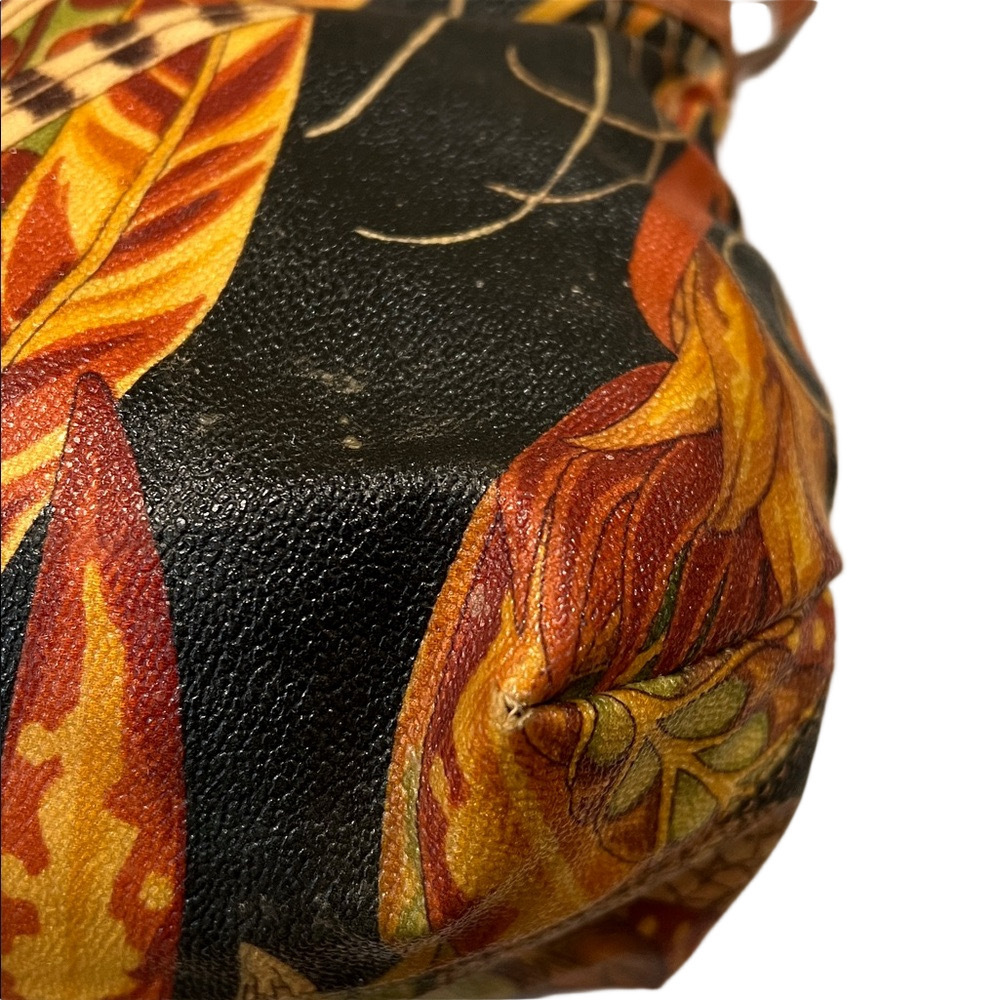 Salvatore Ferragamo Black Jungle Print Shoulder Bag - Picture 14 of 17